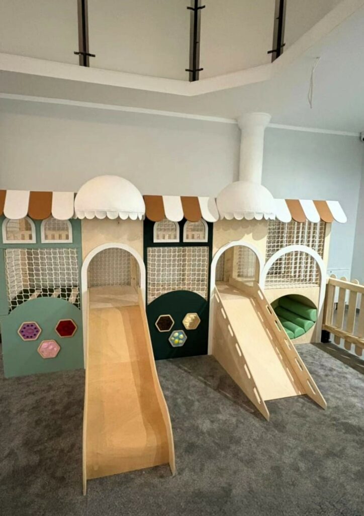 Zlobek sala zabaw z kopulami okraglymi